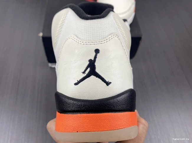 5 Retro Jordan Total DC1060-100 Orange 1106